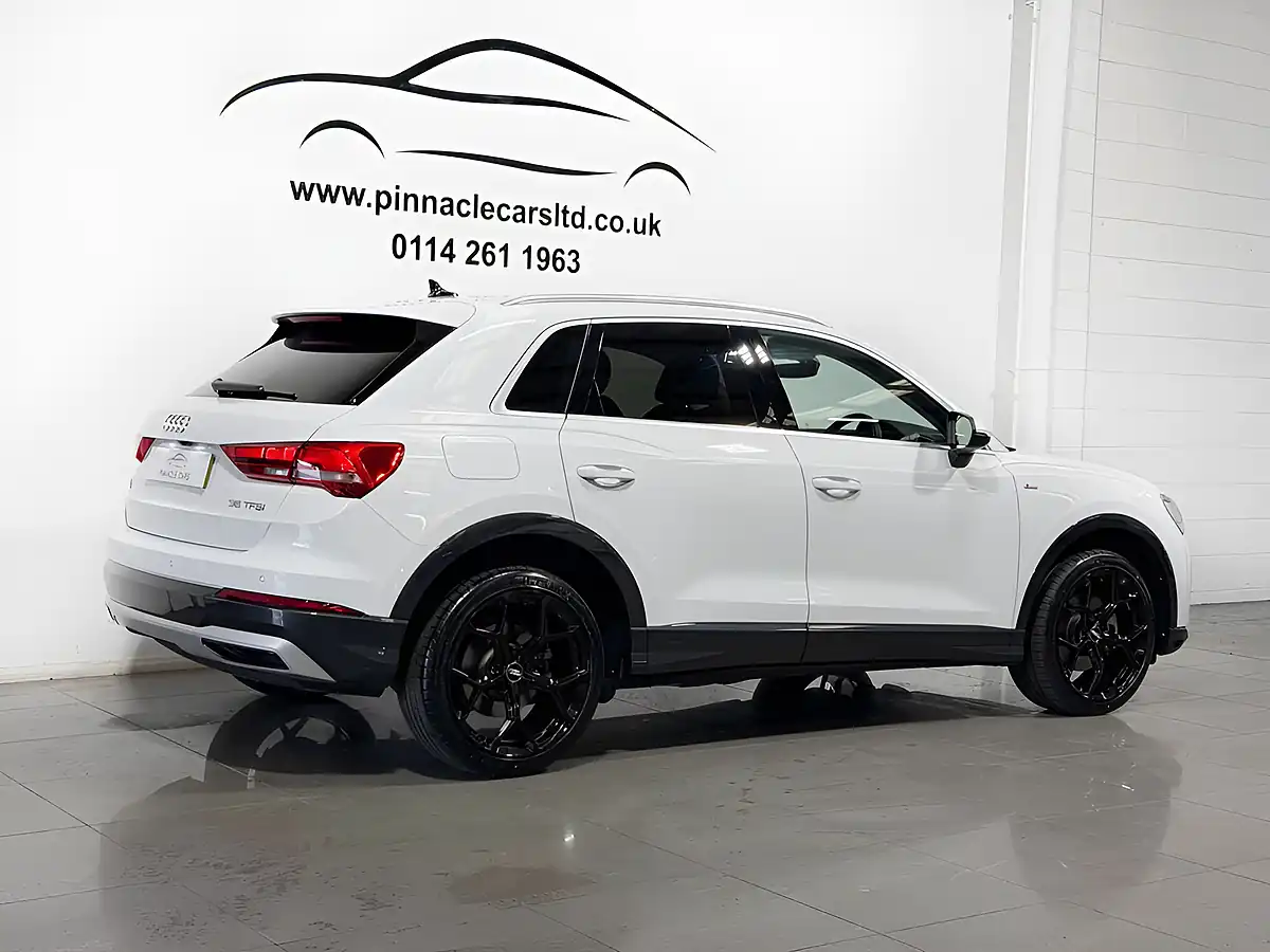 Used 2025 Audi Q3 Sport White - Interior and Exterior details 10