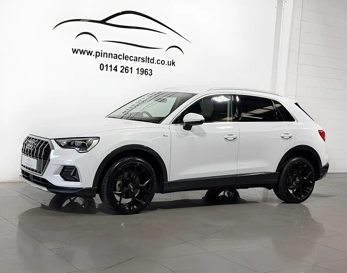Used 2025 Audi Q3 Sport White - Interior and Exterior details 9