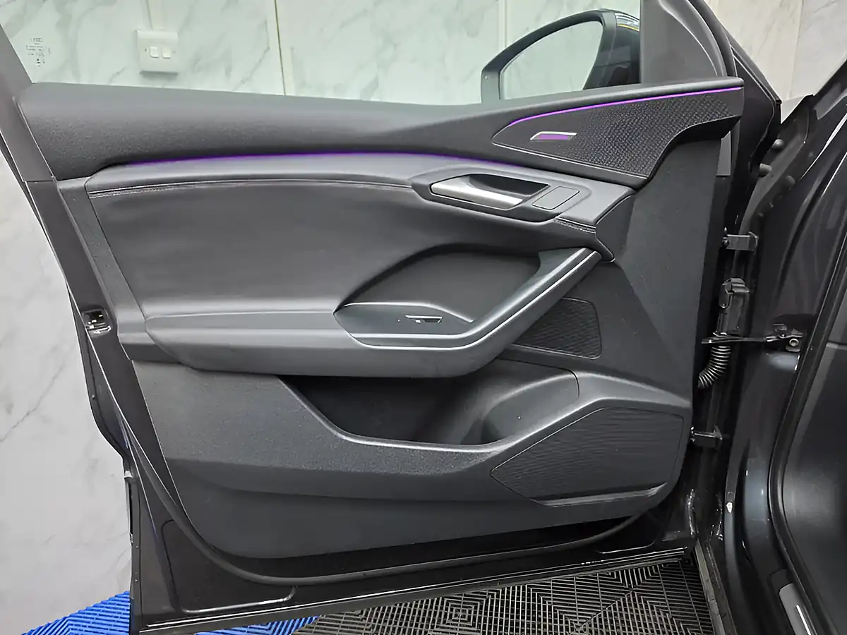 Used 2025 Audi Q6 E-Tron S Line Grey - Interior and Exterior details 18
