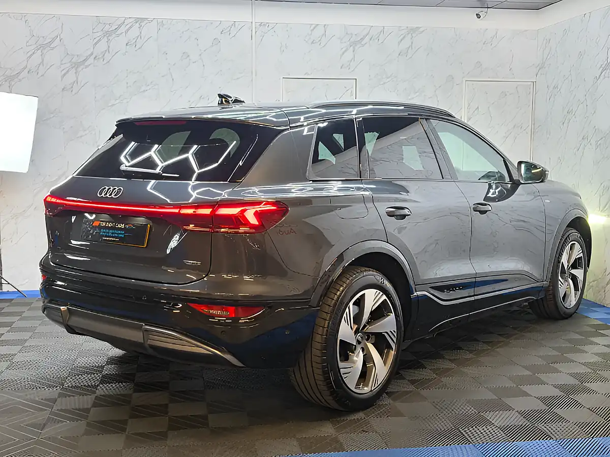 Used 2025 Audi Q6 E-Tron S Line Grey - Interior and Exterior details 9