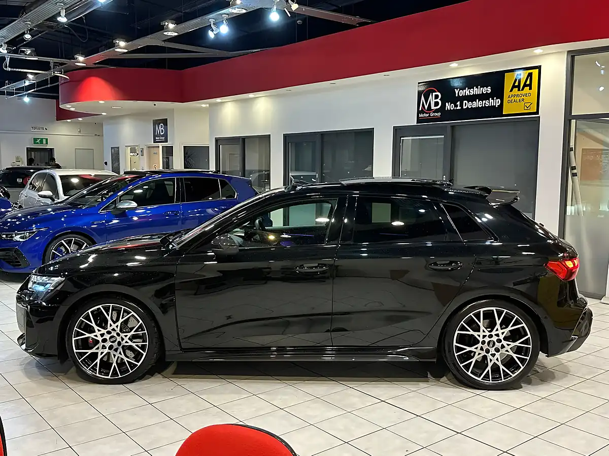 Used 2025 Audi RS3 Carbon Vorsprung Black - Interior and Exterior details 6