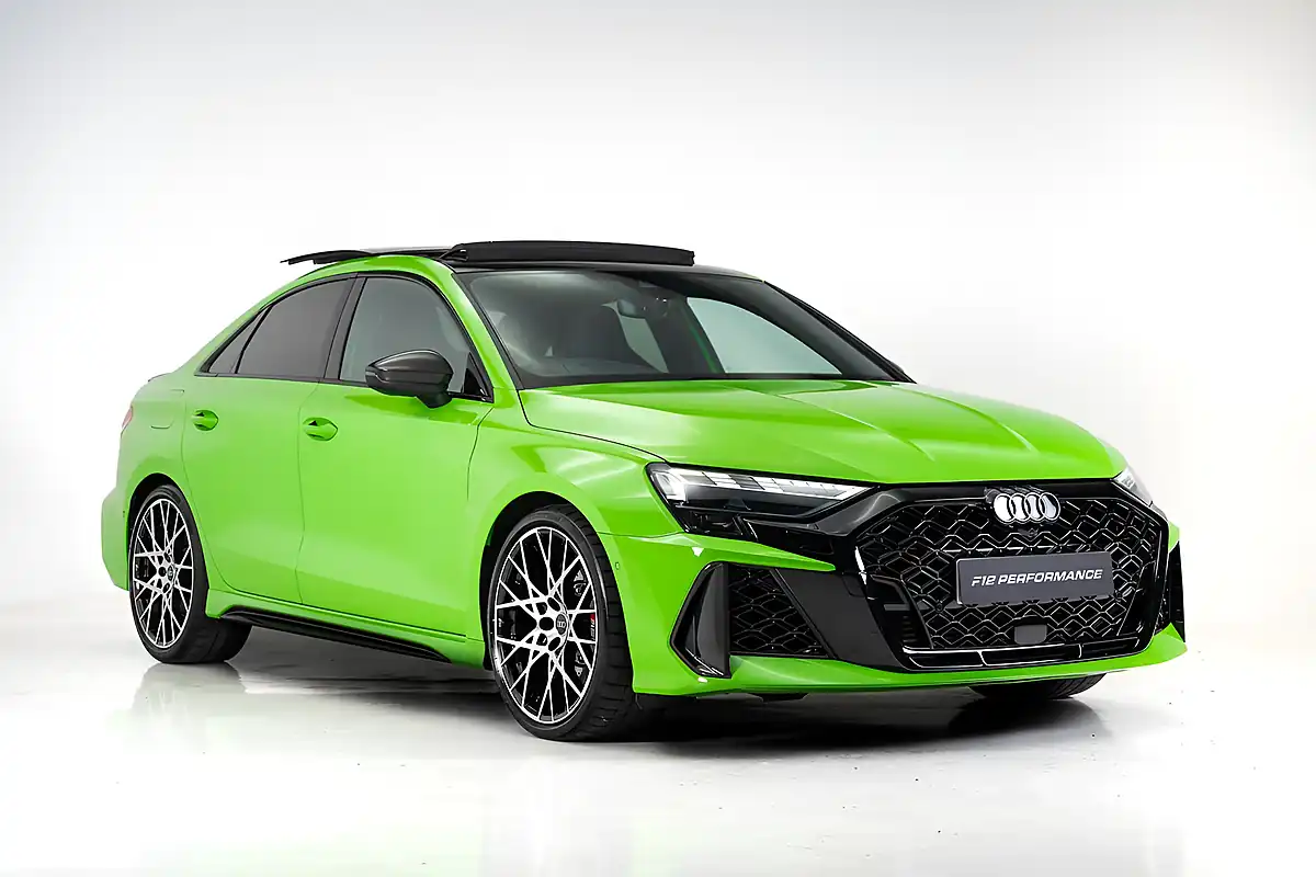 Used 2025 Audi RS3 Carbon Vorsprung Green - Interior and Exterior details 5