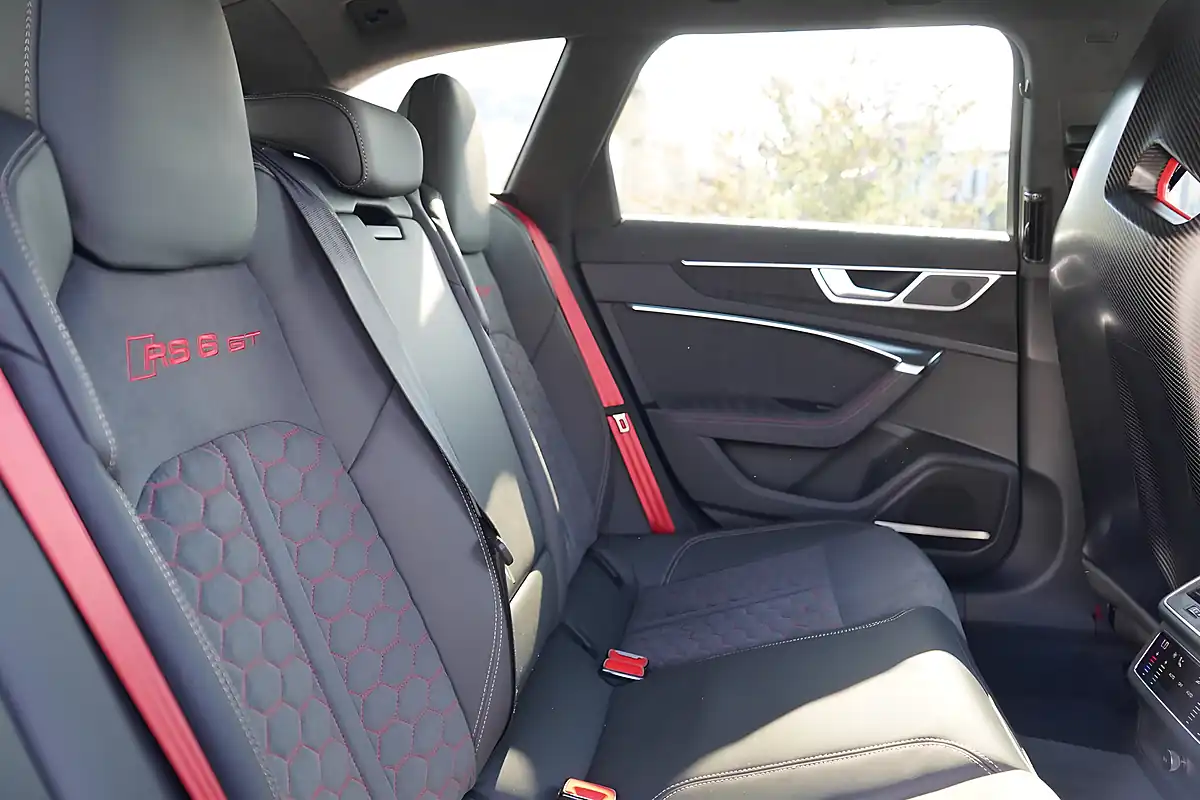 Used 2025 Audi RS6 Avant GT White - Interior and Exterior details 16