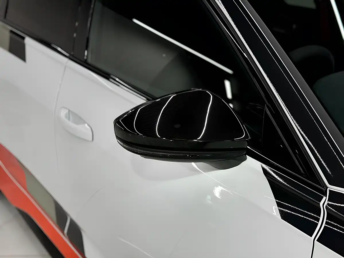 Used 2025 Audi RS6 Avant GT White - Interior and Exterior details 16