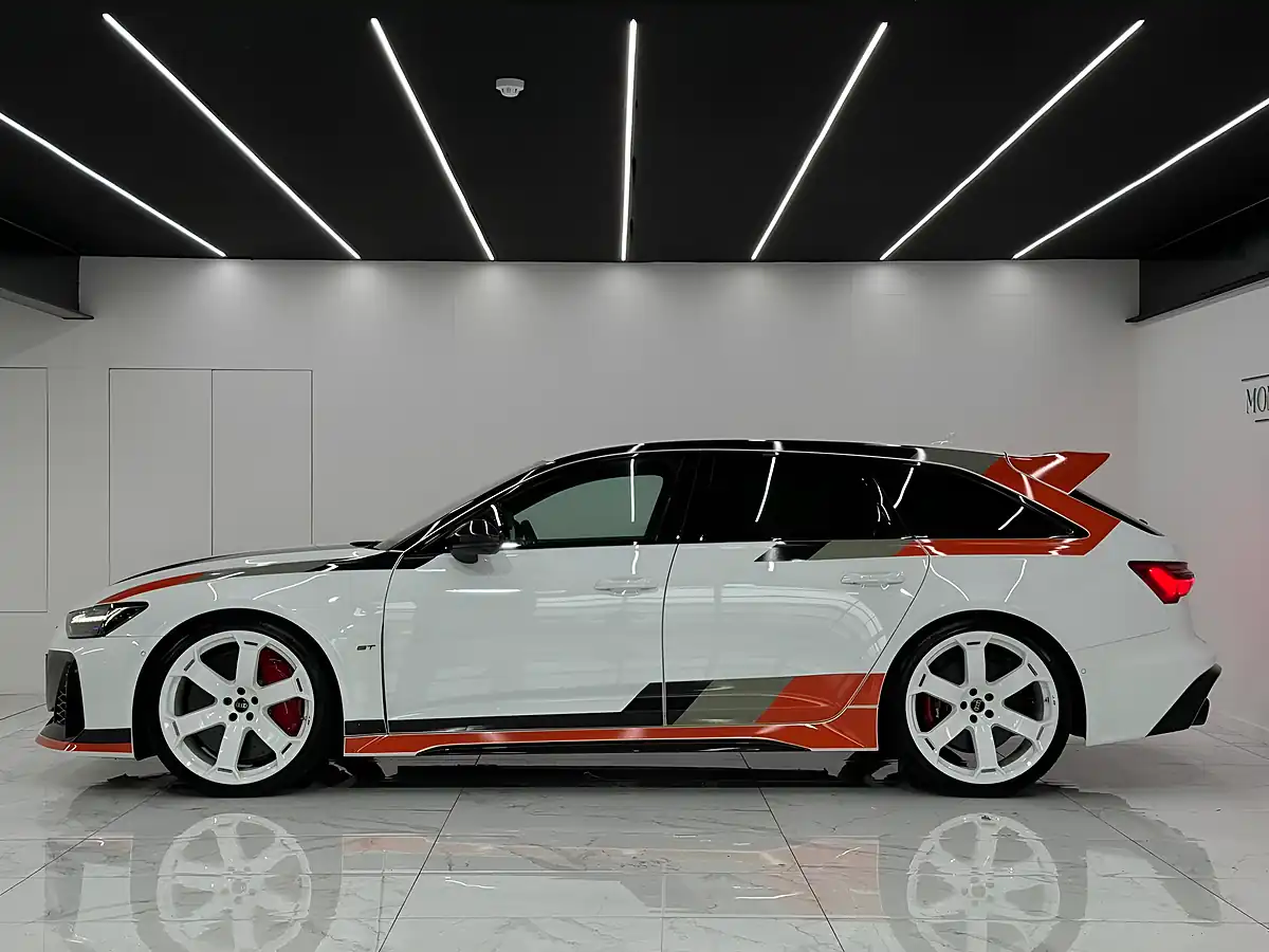 Used 2025 Audi RS6 Avant GT White - Interior and Exterior details 3