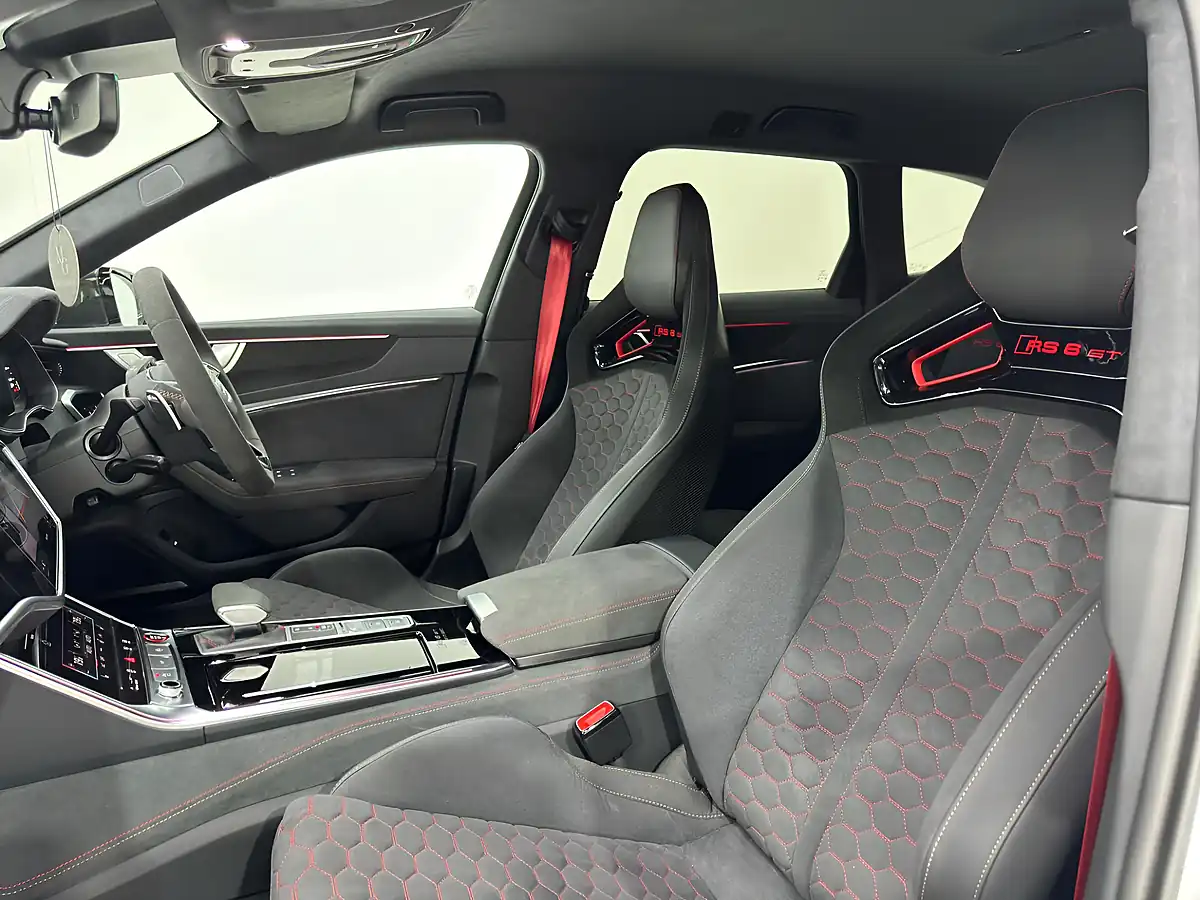 Used 2025 Audi RS6 Avant GT White - Interior and Exterior details 7