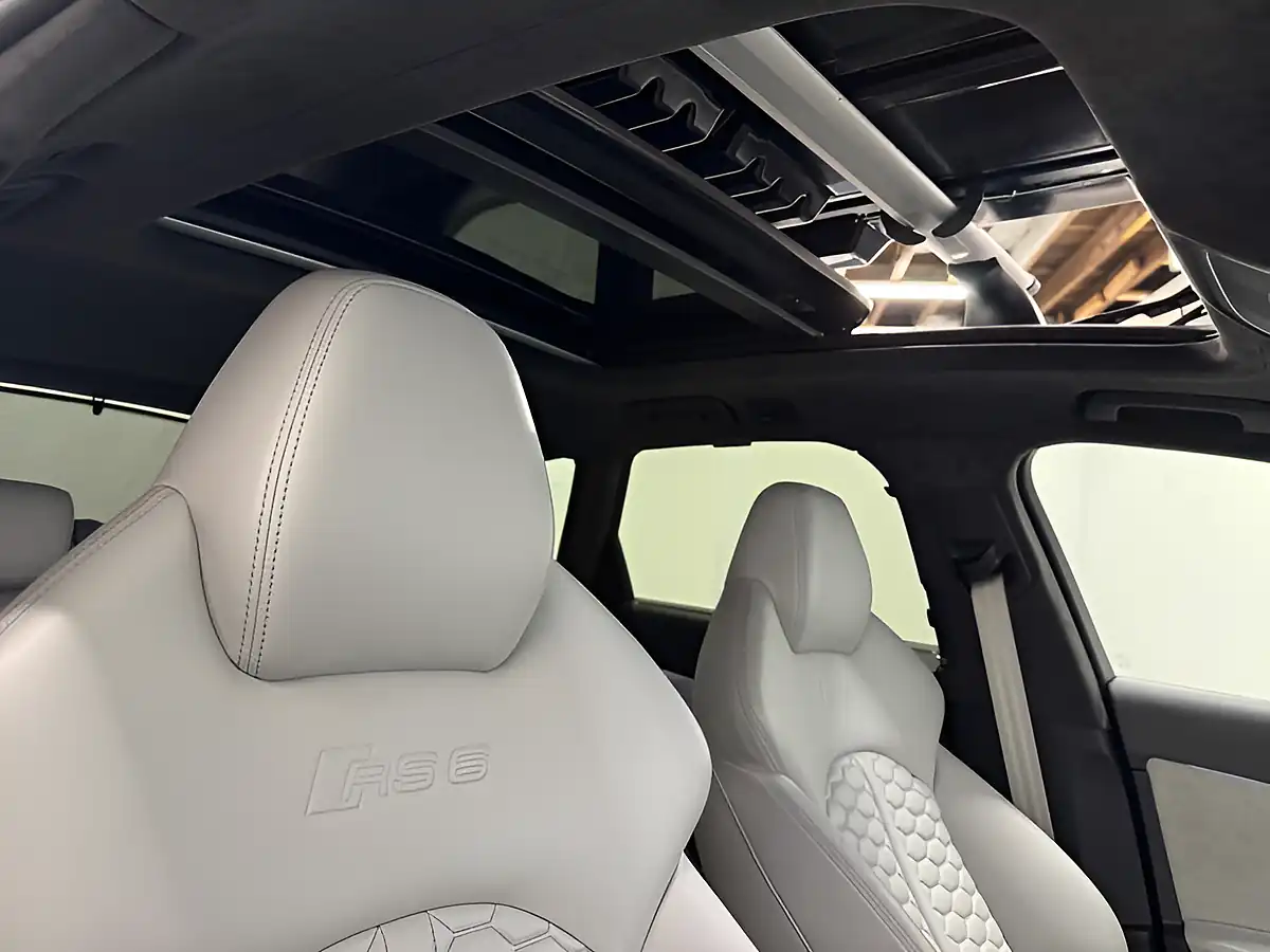 Used 2025 Audi RS6 Avant - Interior and Exterior details 12