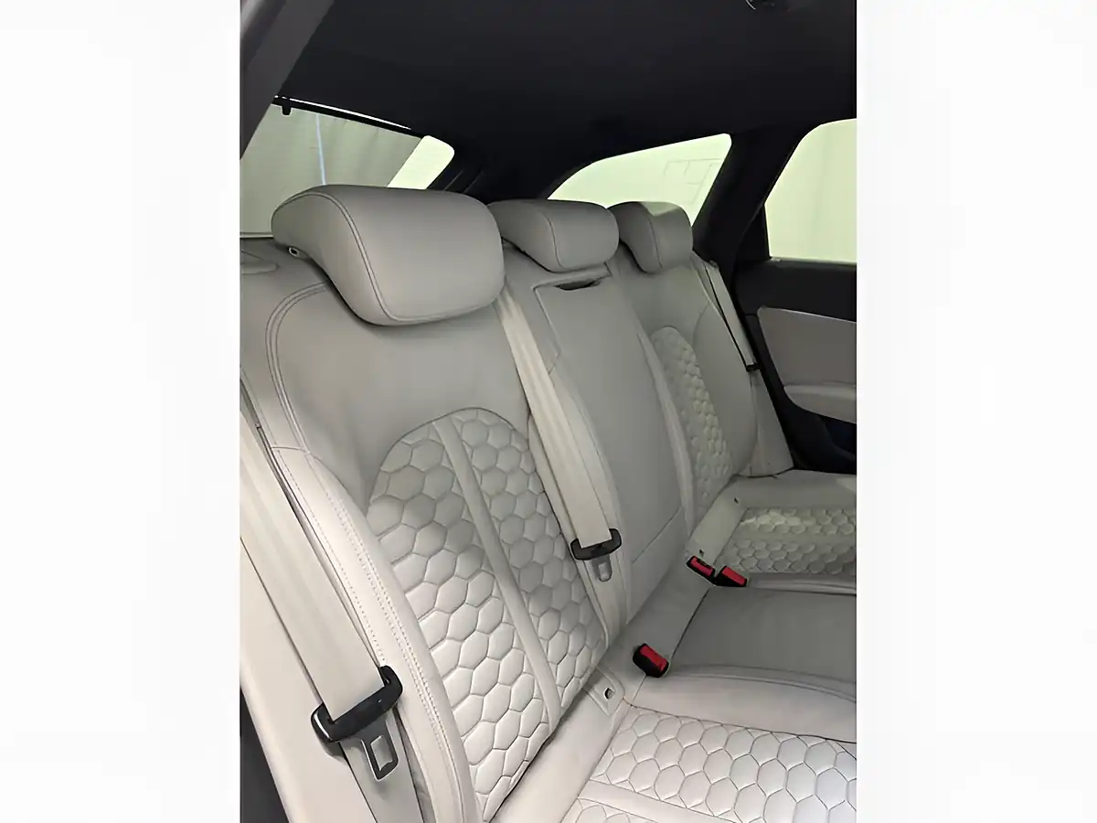 Used 2025 Audi RS6 Avant - Interior and Exterior details 13