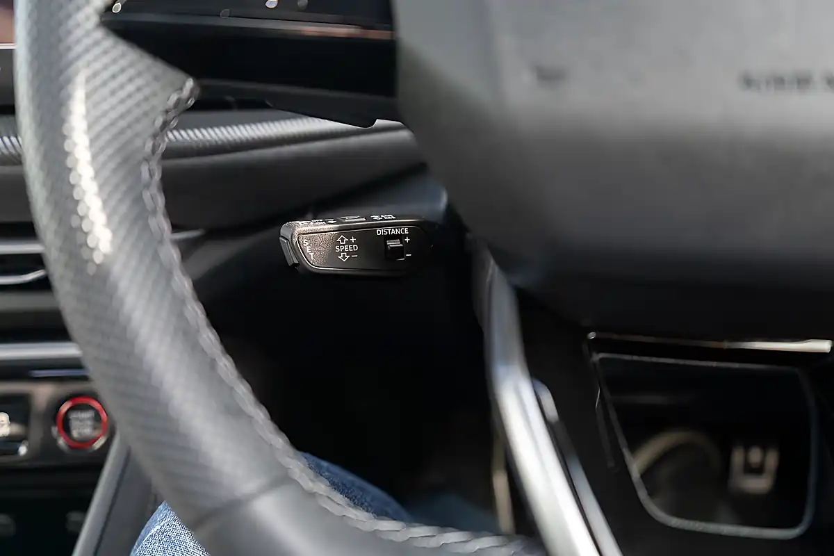 Used 2025 Audi SQ5 S Edition 1 Black - Interior and Exterior details 14