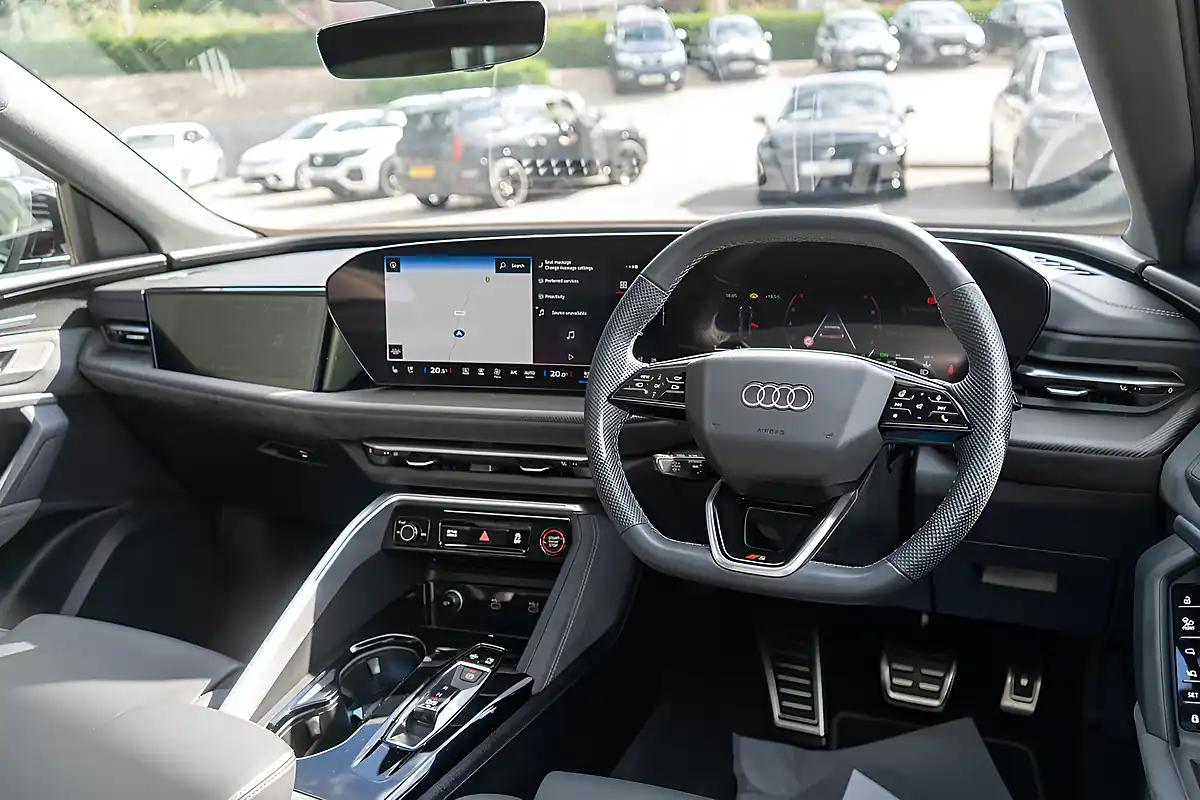 Used 2025 Audi SQ5 S Edition 1 Black - Interior and Exterior details 3
