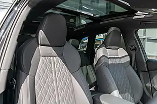 Used 2025 Audi SQ5 S Edition 1 Black - Interior and Exterior details 6