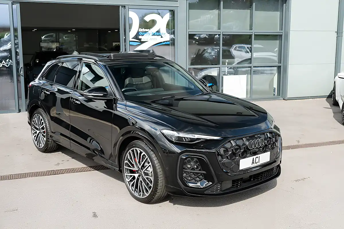 Used 2025 Audi SQ5 S Edition 1 Black - Interior and Exterior details 7