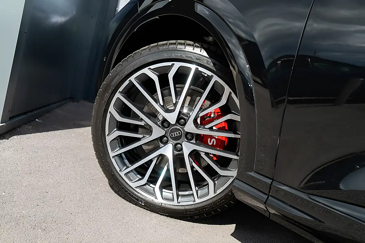 Used 2025 Audi SQ5 S Edition 1 Black - Interior and Exterior details 8