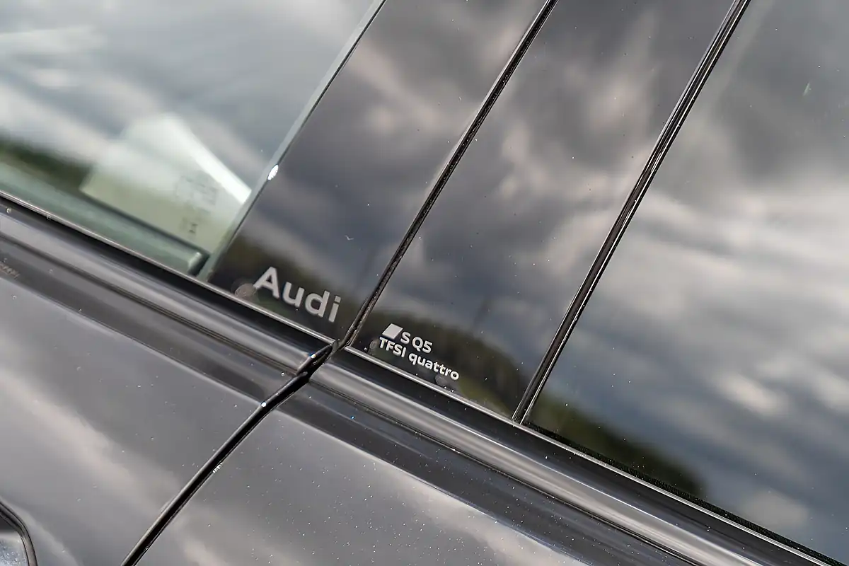 Used 2025 Audi SQ5 S Edition 1 Black - Interior and Exterior details 9