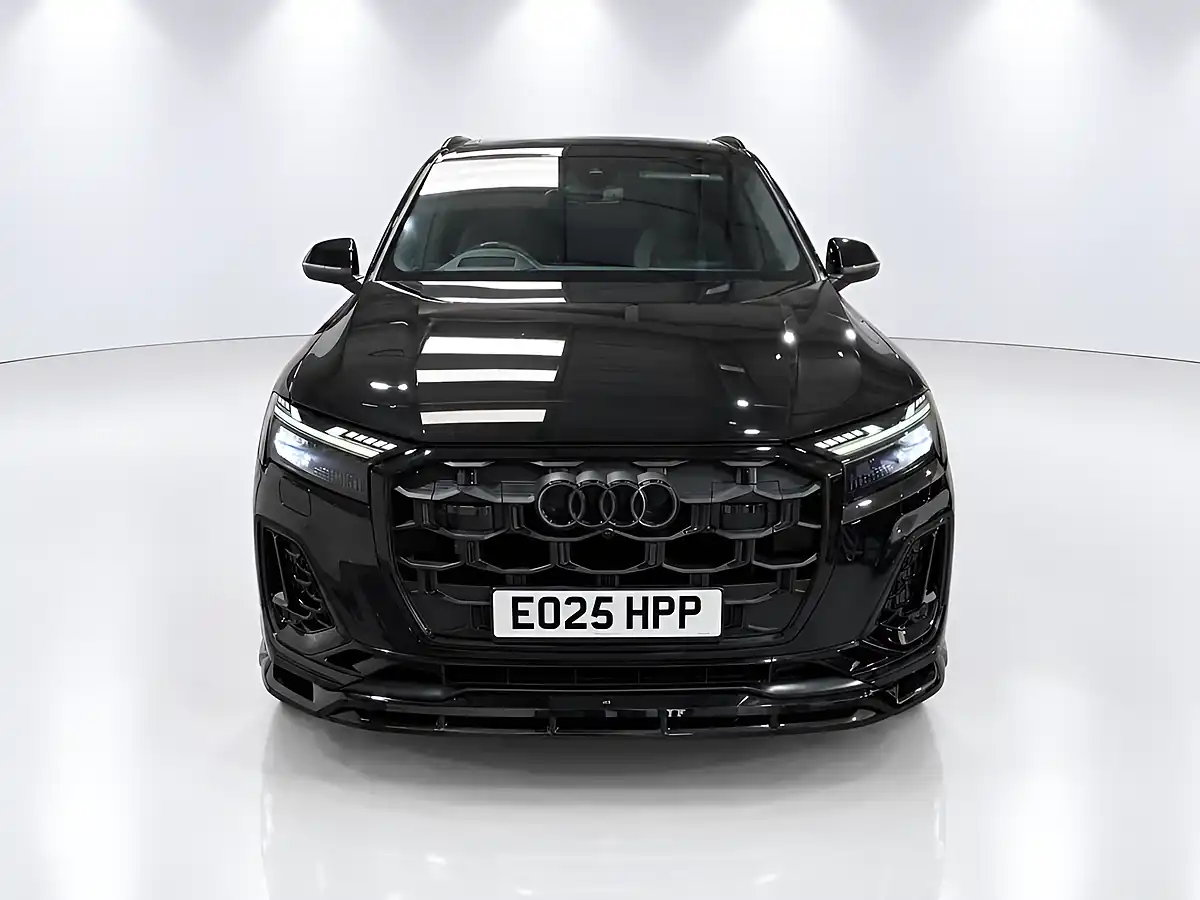Used 2025 Audi Sq7 Vorsprung Black - Interior and Exterior details 3