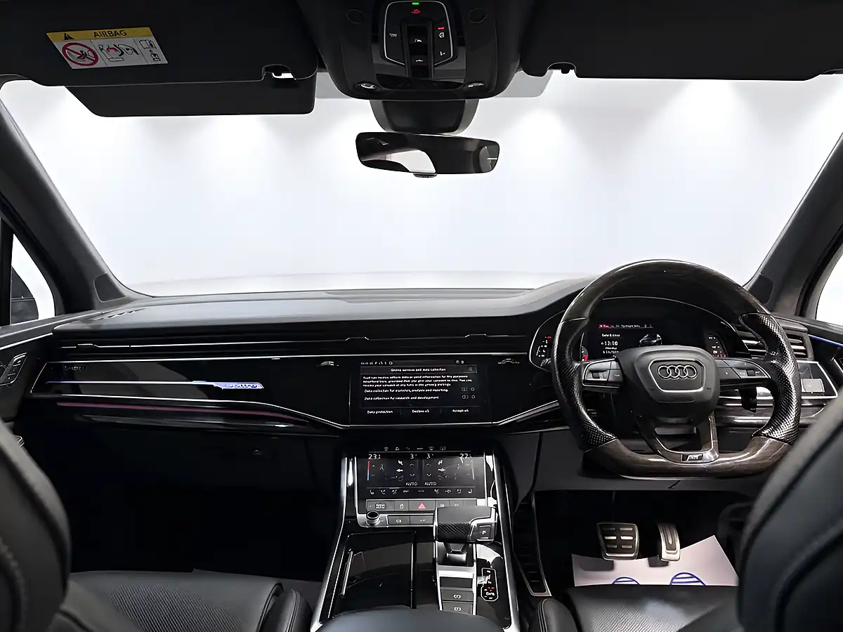 Used 2025 Audi Sq7 Vorsprung Black - Interior and Exterior details 8
