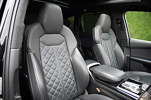 Used 2025 Audi SQ7 Vorsprung Black - Interior and Exterior details 10