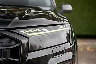 Used 2025 Audi SQ7 Vorsprung Black - Interior and Exterior details 13