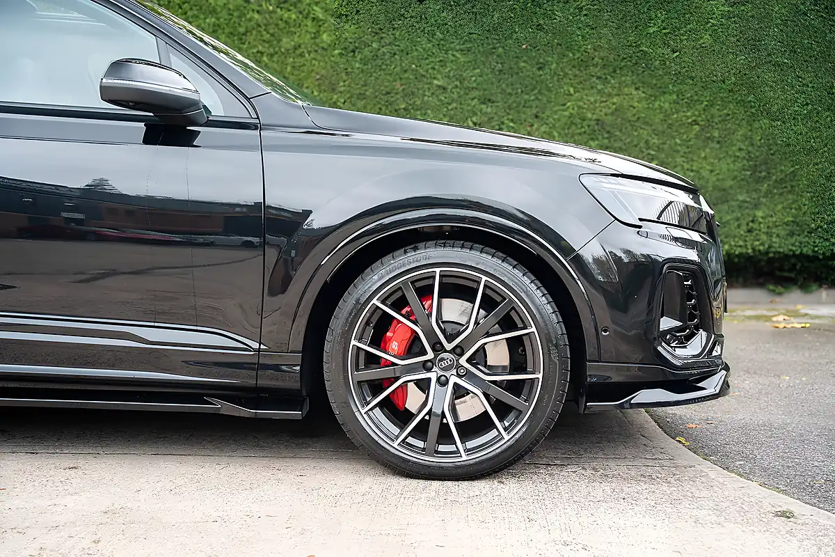 Used 2025 Audi SQ7 Vorsprung Black - Interior and Exterior details 14