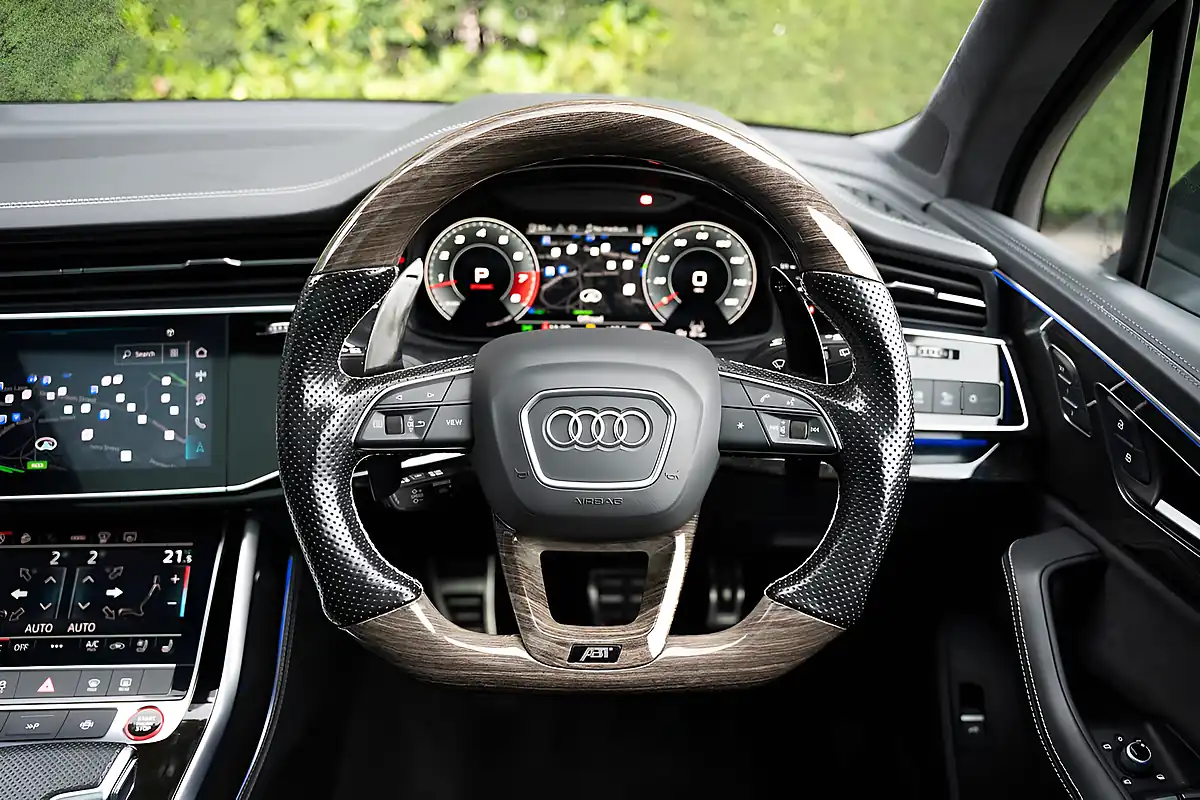 Used 2025 Audi SQ7 Vorsprung Black - Interior and Exterior details 4