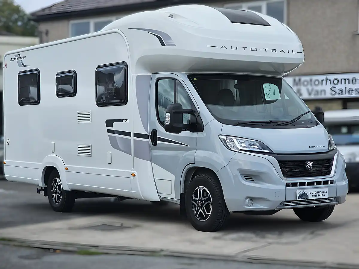 Used 2025 Auto-Trail Expedition C71 Grey - Interior and Exterior details 2