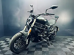 Used 2025 Benelli 502 C Black - Interior and Exterior details 5