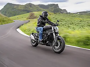 Used 2025 Benelli 502C - Interior and Exterior details 14