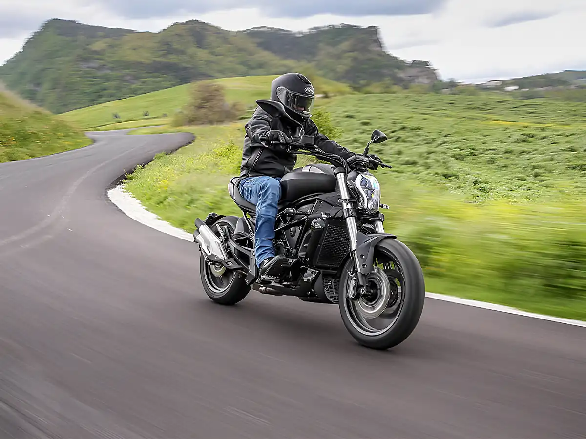 Used 2025 Benelli 502C - Interior and Exterior details 14