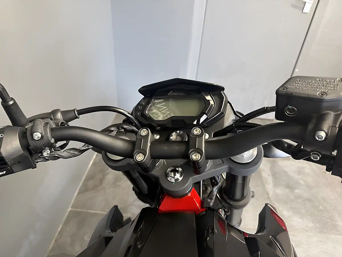 Used 2025 Benelli Bn 125 Black - Interior and Exterior details 11