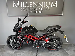 Used 2025 Benelli Bn 125 Black - Interior and Exterior details 12