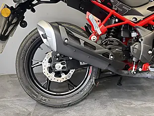 Used 2025 Benelli Bn 125 Black - Interior and Exterior details 5