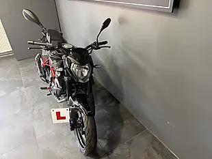Used 2025 Benelli Bn 125 Black - Interior and Exterior details 8