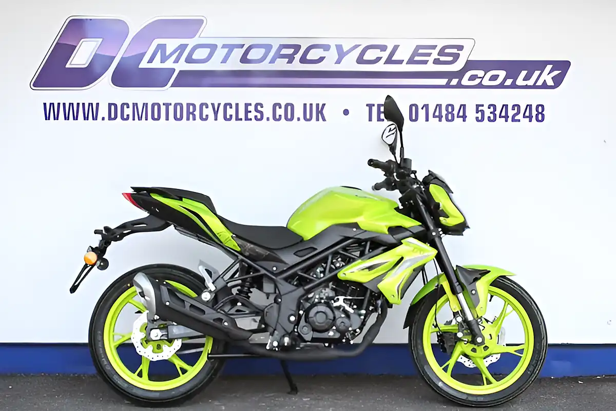 Used 2025 Benelli Bn Green/Green - Front View