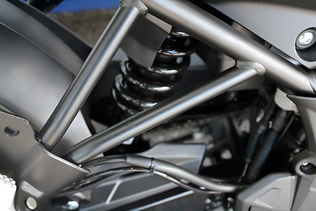 Used 2025 Benelli Bn Green/Green - Interior and Exterior details 17
