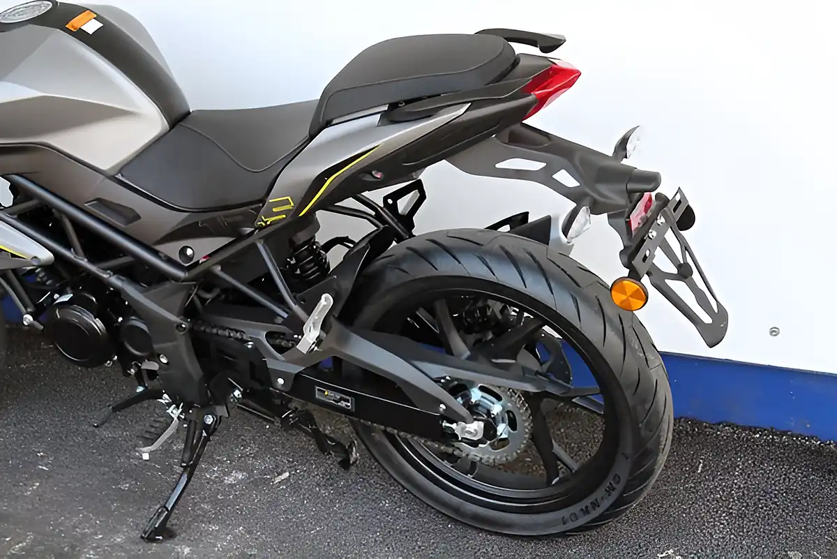 Used 2025 Benelli Bn Green/Green - Interior and Exterior details 18