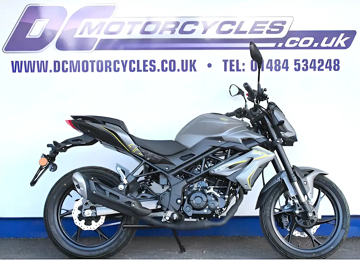 Used 2025 Benelli Bn Green/Green - Interior and Exterior details 2