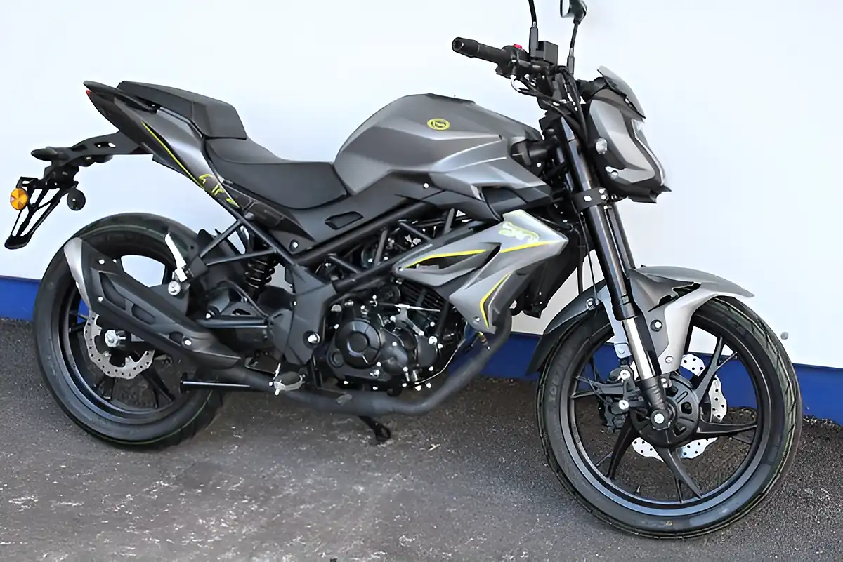 Used 2025 Benelli Bn Green/Green - Interior and Exterior details 6