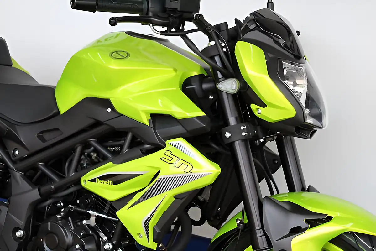 Used 2025 Benelli Bn Green/Green - Interior and Exterior details 9