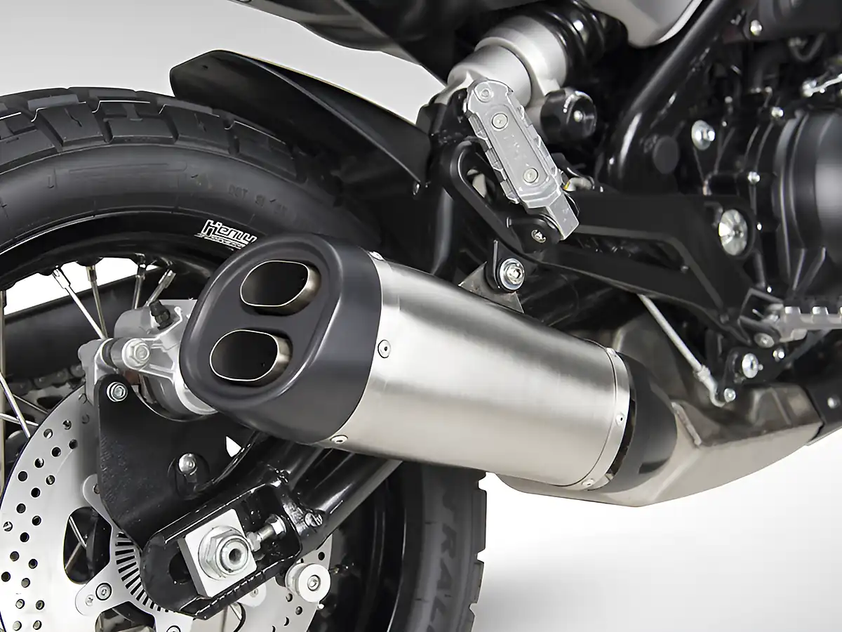 Used 2025 Benelli Leoncino 500 Trail Black - Interior and Exterior details 8