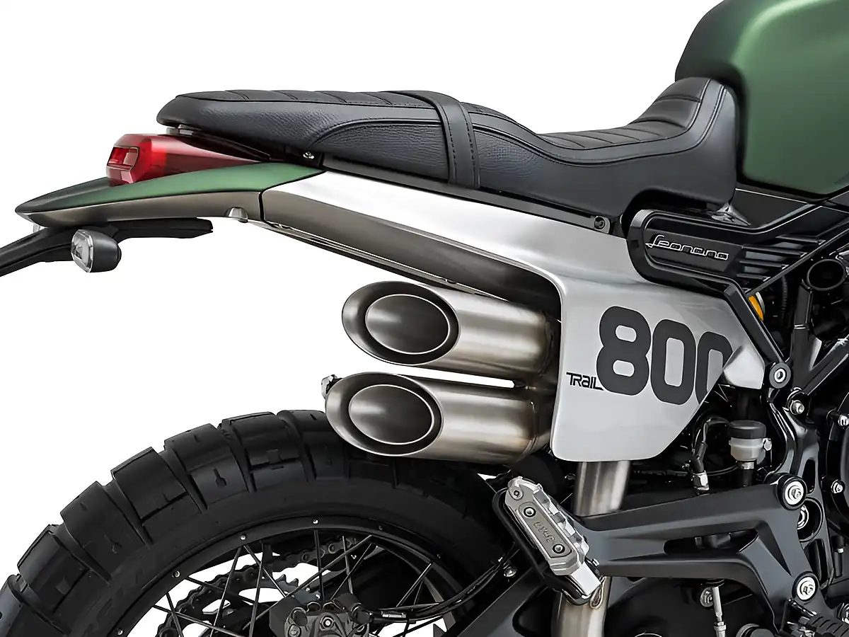 Used 2025 Benelli Leoncino 800 Trail Forest Green - Interior and Exterior details 11
