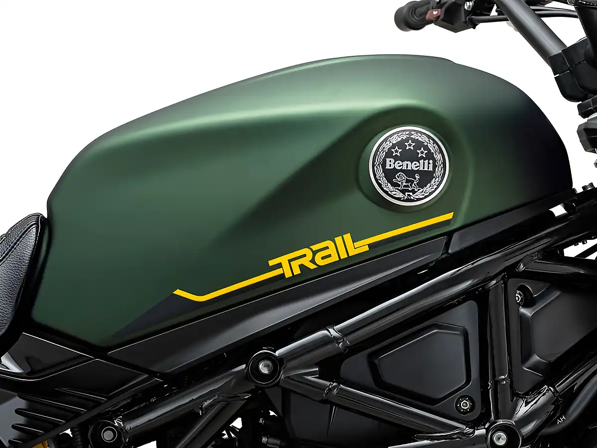 Used 2025 Benelli Leoncino 800 Trail Forest Green - Interior and Exterior details 12