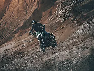 Used 2025 Benelli Leoncino 800 Trail Forest Green - Interior and Exterior details 11