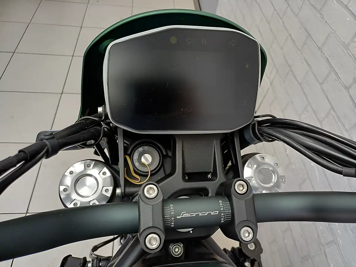 Used 2025 Benelli Leoncino 800 Trail Steel Grey - Interior and Exterior details 11