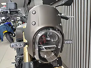 Used 2025 Benelli Leoncino 800 Trail Steel Grey - Interior and Exterior details 13