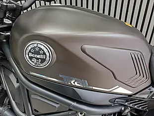 Used 2025 Benelli Leoncino 800 Trail Steel Grey - Interior and Exterior details 8