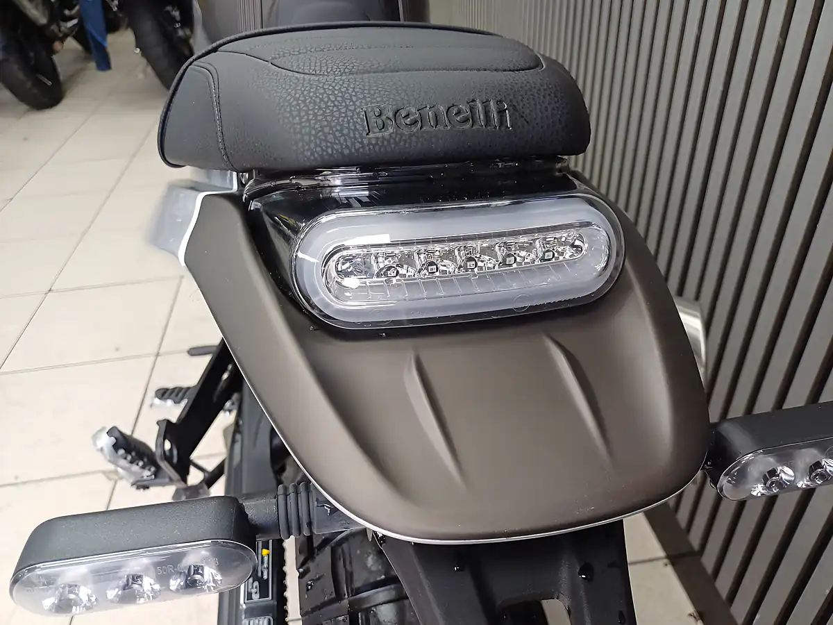 Used 2025 Benelli Leoncino 800 Trail Steel Grey - Interior and Exterior details 9