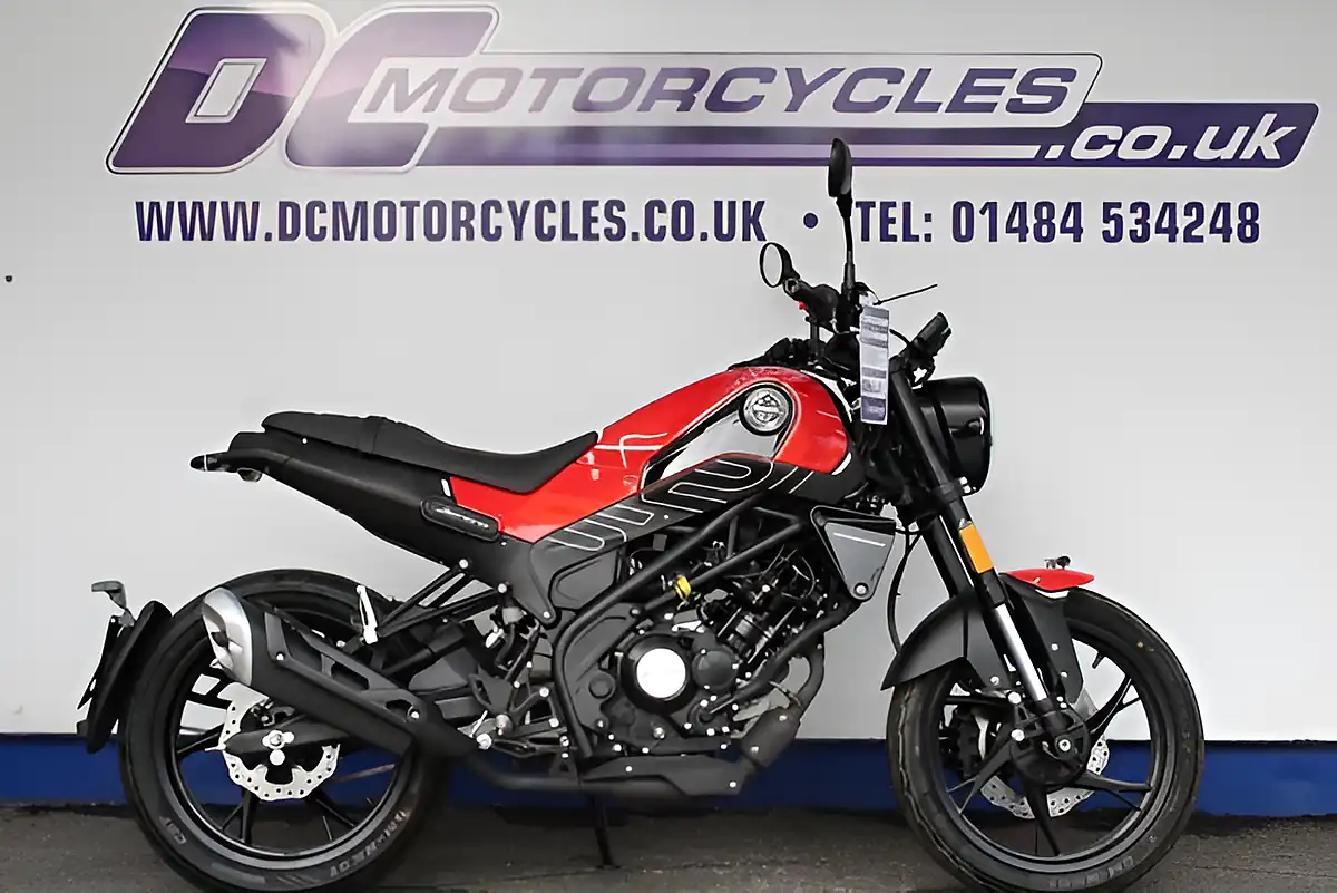 Used 2025 Benelli Leoncino Classic Retro Look Lava Red - Front View