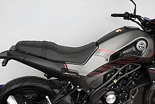 Used 2025 Benelli Leoncino Classic Retro Look Lava Red - Interior and Exterior details 10