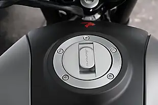 Used 2025 Benelli Leoncino Classic Retro Look Lava Red - Interior and Exterior details 12