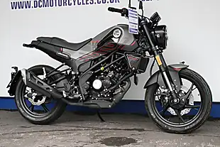 Used 2025 Benelli Leoncino Classic Retro Look Lava Red - Interior and Exterior details 5